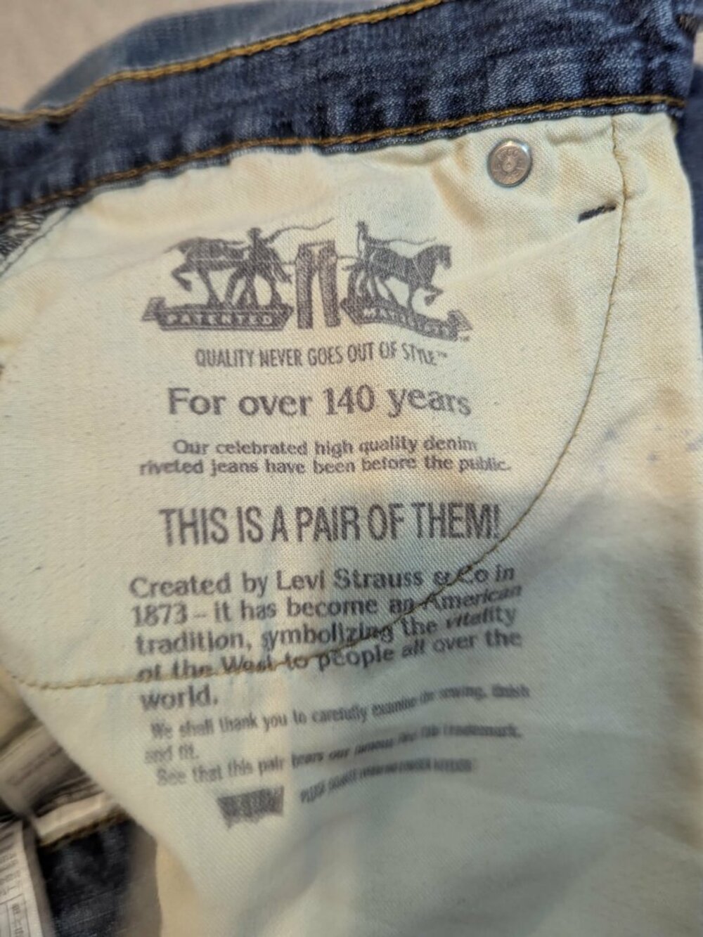 Levi’s Women’s Blue Straight Leg Jeans Size L - Picture 7 of 11